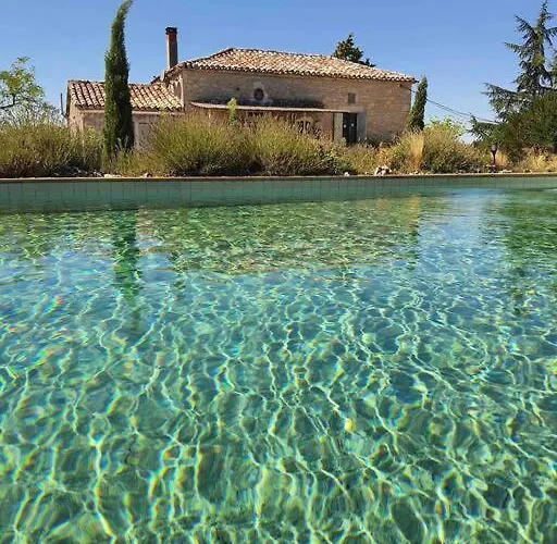 Chez Gaston, Les De Cazes