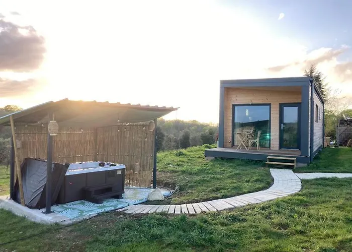 Chez Gaston, Les De Cazes Alpesi faház *